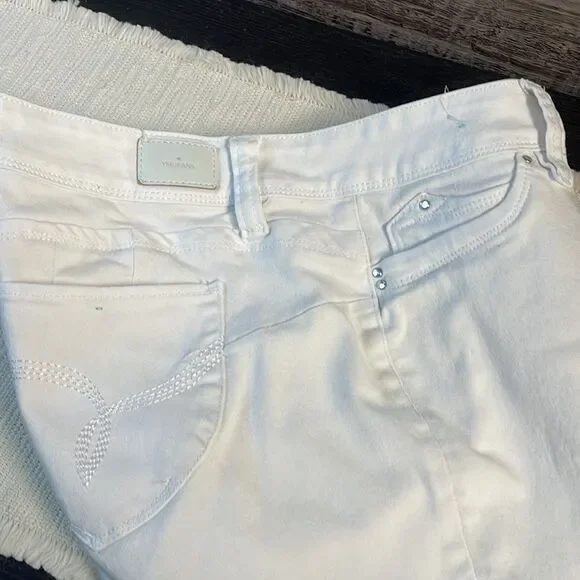 YMI Wanna Betta Butt Jeans White Straight Leg Size 16 - Picture 11 of 11